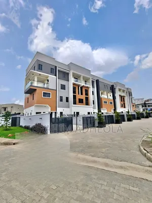 4bdrm Maisonette in Opebi for sale