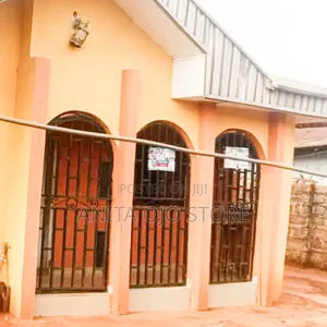 4bdrm Block of Flats in Benin City for sale