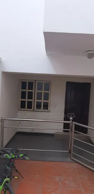 3bdrm Block of Flats in Liberty Estate, Ago Palace for sale