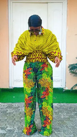 Butterfly Top and Trouser - Style 823