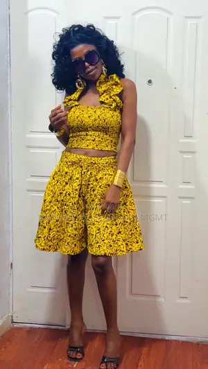 Crop Top and Baggy Shorts - Style 934