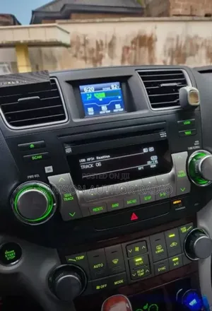 Factory Followcome Basic Radio Toyota Highlander 2008 Model
