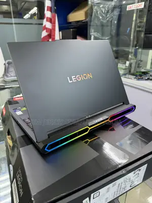 New Laptop Lenovo Legion Pro 7 32GB Intel Core Ultra 9 SSD 1T