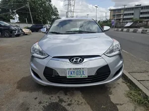 Hyundai Veloster 3dr Hatchback w/Black Interior (1.6L 4cyl 6AM) 2014