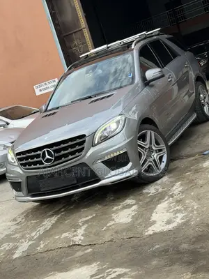 Mercedes-Benz M Class ML63 AMG 4dr SUV AWD (5.5L 8cyl Turbo 7A) 2014 Silver