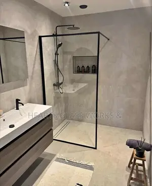 Space-Saving One-Sided Shower Cubicle Concepts