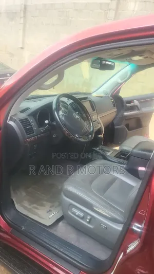 Toyota Land Cruiser 2009 Red