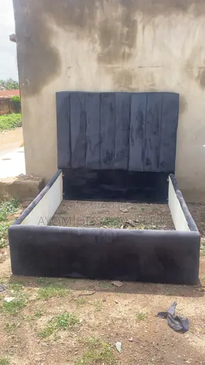 Bedframe 4 and Half
