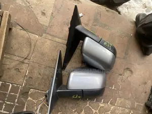 Side Mirror Vogue 2010