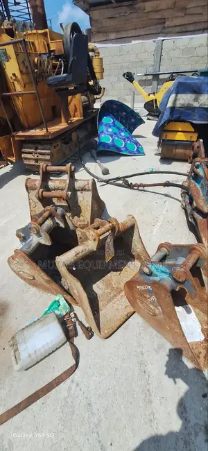Excavator Buckets for Sale. Price: 10 Million