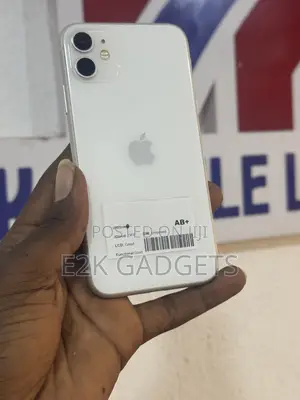 Apple iPhone 11 64 GB White
