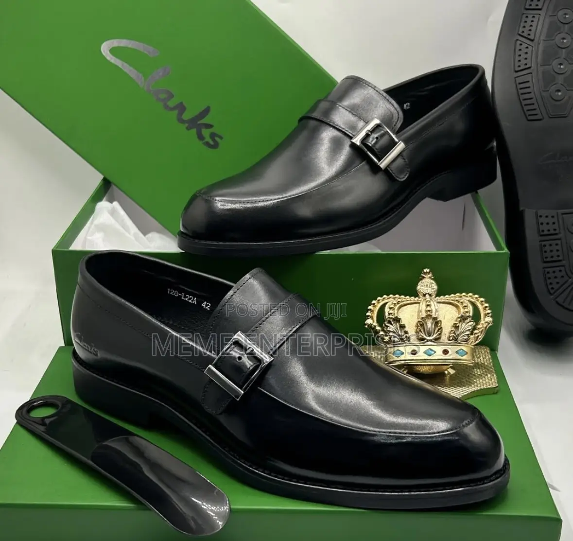 Buckle Shoe : 