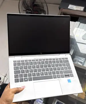 Laptop HP EliteBook 1040 G8 16GB Intel Core i7 SSD 512GB