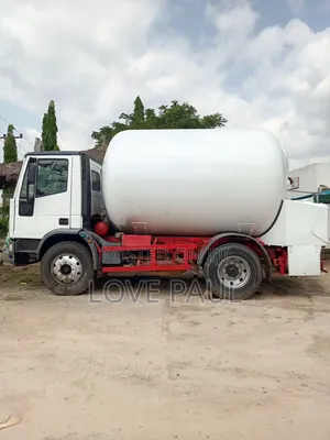 Like New Lp Iveco LPG Bobtai 8.Tons
