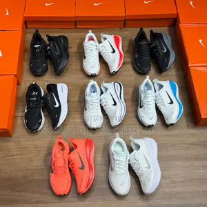 Nike Vomero Plus
