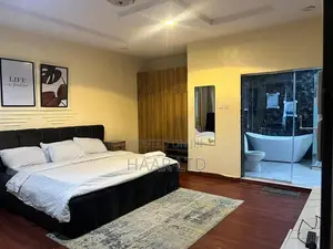 Beautiful 1bedroom Penthouse With Bathtub