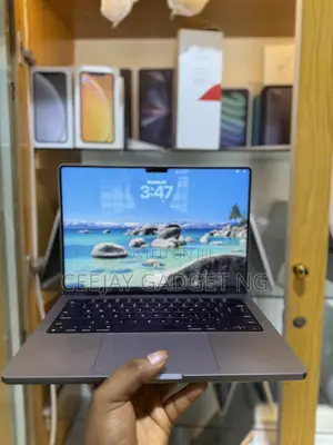 Laptop Apple MacBook Pro 2021 M1 16GB Apple M1 Pro SSD 512GB