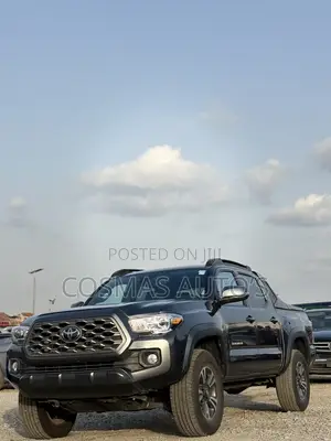 Toyota Tacoma 2024 Black