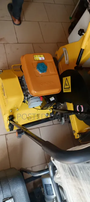 Plate Compactor Machine