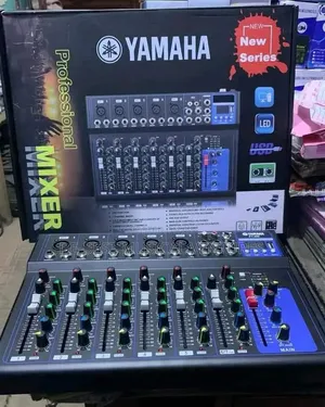 Yamaha F7 Mixer