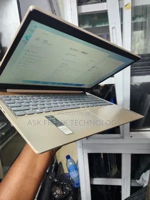 Laptop Lenovo IdeaPad 300 4GB Intel Core i3 SSD 256GB