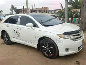 Toyota Venza V6 AWD 2010 White