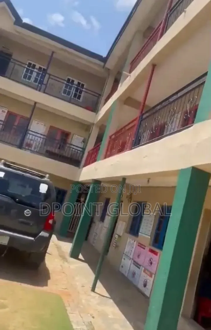 Functioning School in Ayobo
