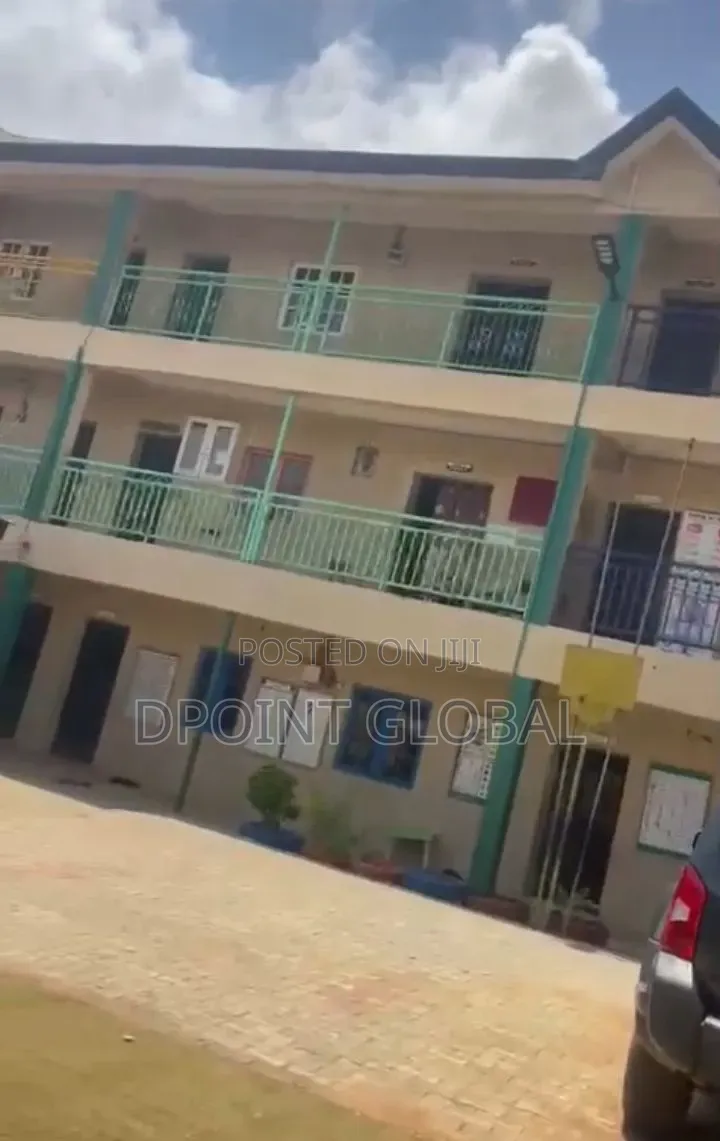 Functioning School in Ayobo