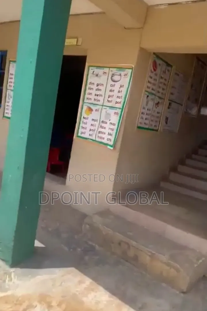 Functioning School in Ayobo