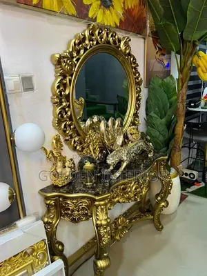 Quality Standard Royal Console Stand