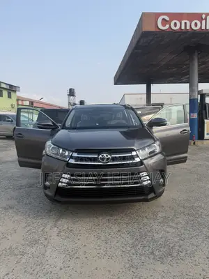 Toyota Highlander XLE V6 4x4 (3.5L 6cyl 6A) 2016 Gray