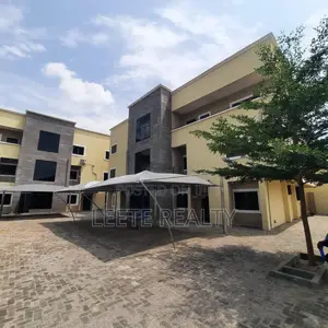 4bdrm Townhouse / Terrace in Mabushi for rent