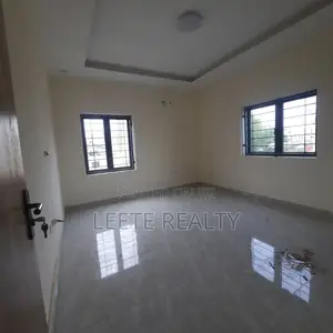 4bdrm Townhouse / Terrace in Mabushi for rent