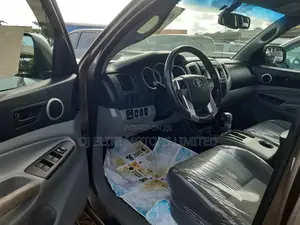 Toyota Tacoma 4dr Access Cab 6.1 ft. SB (2.7L 4cyl 5M) 2014 Gray