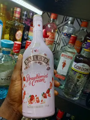 Bailey's Strawberry Cream (Carton of 12btle)