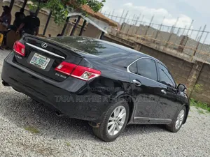Lexus ES 2012 Black