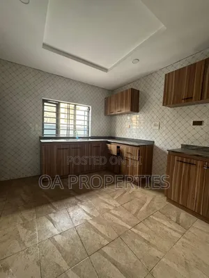 3bdrm Duplex in Okebadan Estate, for rent