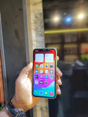 Apple iPhone 11 64 GB Yellow