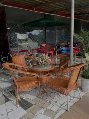 Outdoor Dinning by 4