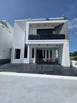 5bdrm Duplex in Discovery Estate, Chevron for sale
