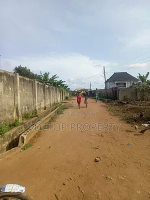 Furnished Mini Flat in Selewu Estate, Igbogbo for sale