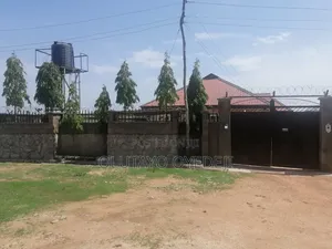 4bdrm Bungalow in Ungwan Doma, Kaduna / Kaduna State for sale