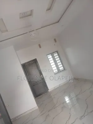 2bdrm Block of Flats in Akala Express, Oluyole for rent