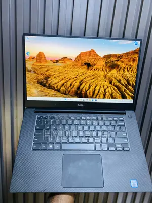 Laptop Dell Precision 5520 16GB Intel Core i7 SSD 512GB