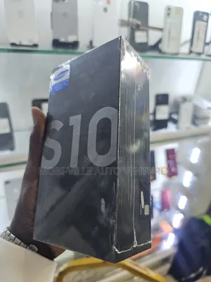 New Samsung Galaxy S10 128 GB Black