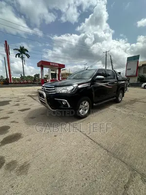 Toyota Hilux 2019 Black