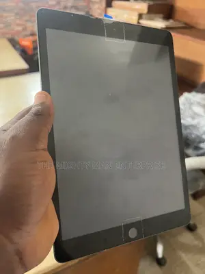 Apple iPad 10.2 (2021) 64 GB Gray