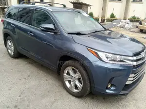 Toyota Highlander 2015 Blue