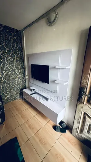 Warm Led Ight 5 by 6 Tv Console