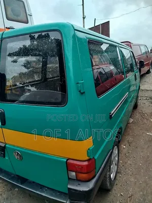 Volkswagen Transporter 2005 Green